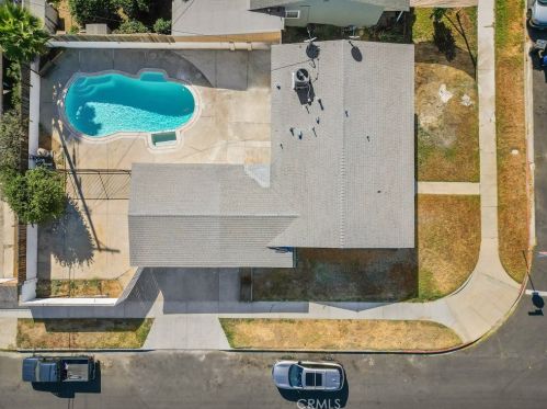 7950 Mammoth Ave, Van Nuys, CA 91402-6206
