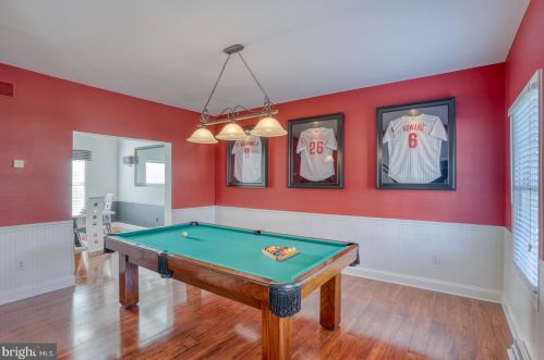 411 Mannering Dr, Dover DE  19901-5409 exterior