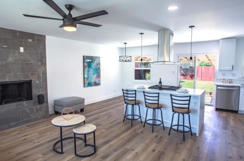 2360 Baily Ave, San Diego, CA 92105-5217
