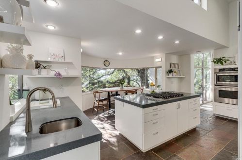 4833 Skycrest Way, Santa Rosa CA  95405-8798 exterior