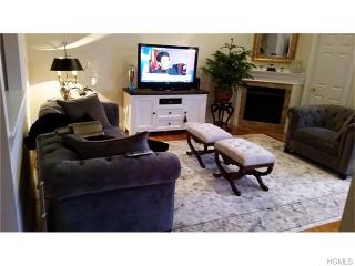 118 Tondo Cir, Harriman NY  10926-3458 exterior