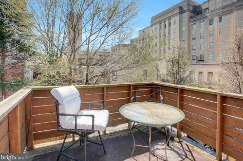 405 Boas St, Harrisburg PA 17102-1707 exterior