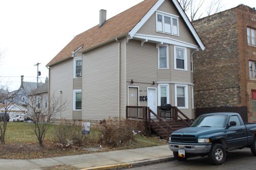 1555 Greenfield Ave, Milwaukee WI  53204-2769 exterior