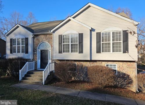 424 Laurel Ave, Fredericksburg VA  22408-1570 exterior