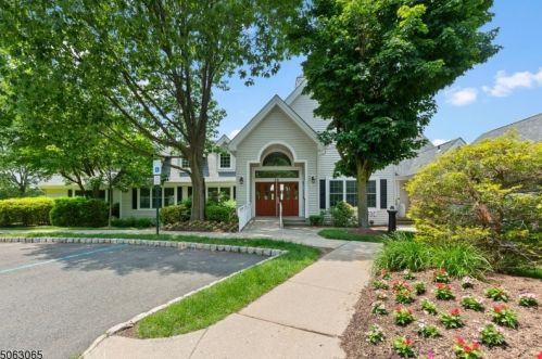 22 Birchwood Rd, Bedminster NJ  07921-1910 exterior