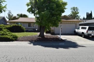 7025 2nd Pkwy, Sacramento, CA 95823-2164