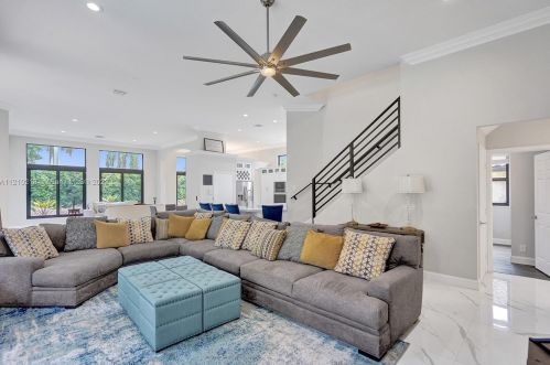 3821 185th Ave, Hollywood FL  33029-2712 exterior