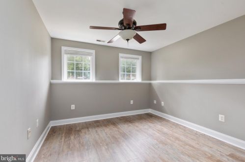 6465 Ashby Grove Loop, Haymarket VA  20169-3211 exterior