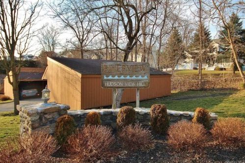 34 Hudson View Hl, Crotonville NY  10562-3327 exterior