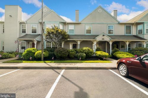 302 Sweetwater Dr, Riverton, NJ 08077-2465
