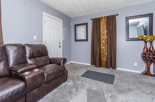 2051 4th St, Cincinnati, OH 45224-3833