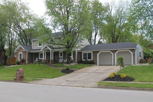 3350 Mantilla Dr, Lexington, KY 40513-1040