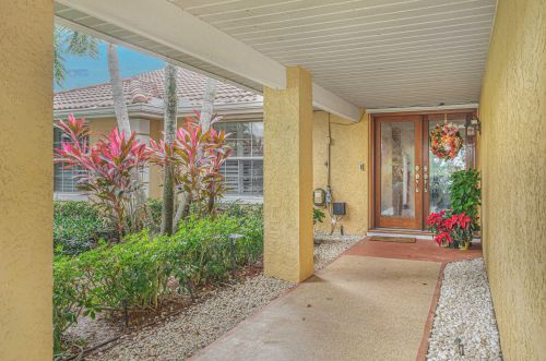 1284 Moonlite Cv, Fort Pierce, FL 34986-2010