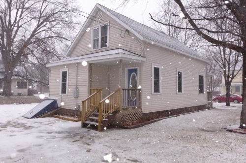 601 Pine St, Albertville, WI 54730-8935