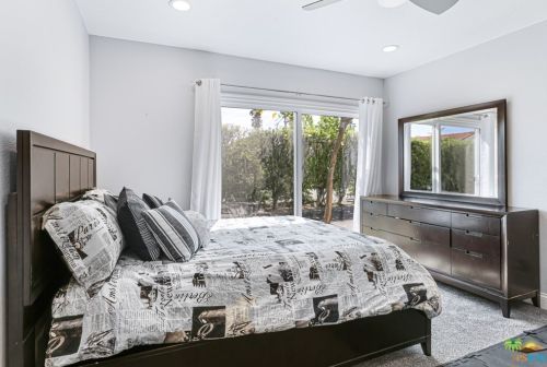 1840 Sandcliff Rd, Palm Springs CA  92264-4844 exterior