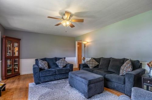 837 Spencer Ave, Hermitage PA  16146-3159 exterior