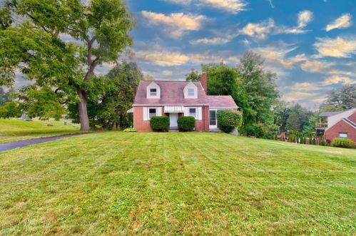3180 Washington Pike, Bridgeville, PA 15017-1414