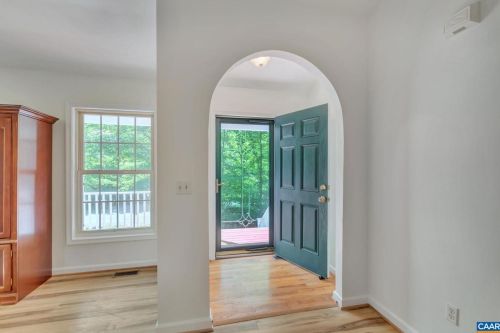 33 Jennings Dr, Bybee VA 22963-3337 exterior