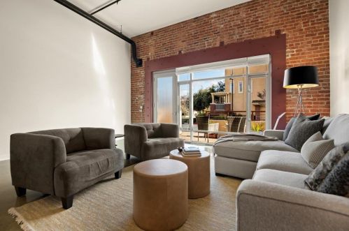 536 Manzana Pl, San Jose CA  95112-7812 exterior