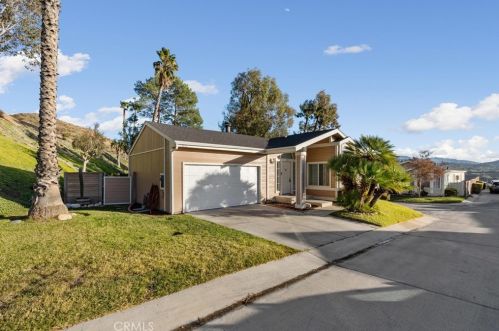 20077 Summit View Ct, Santa Clarita CA  91351-5709 exterior