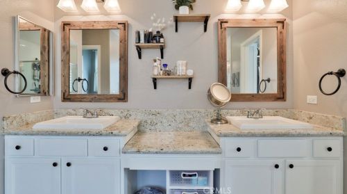 35595 Desert Rose Way, Lake Elsinore CA  92532-2905 exterior