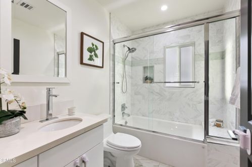 5301 Norwich Ave, Van Nuys CA 91411-3634 exterior