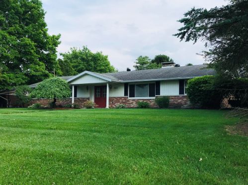 2021 Old Coach Rd, Springfield, OH 45505-4525