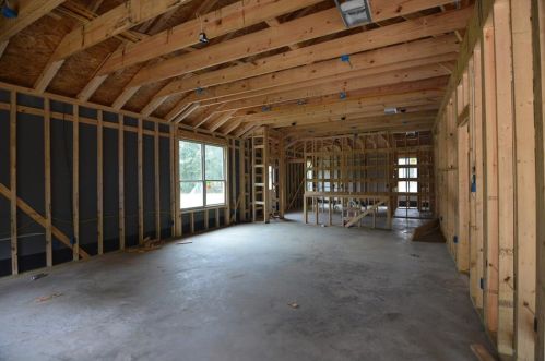 323 Watkins St, Huntsville, TX 77320-4837