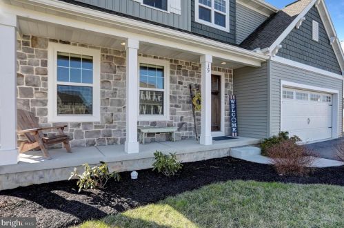 15 Waverly Ln, Carlisle PA  17015-7119 exterior