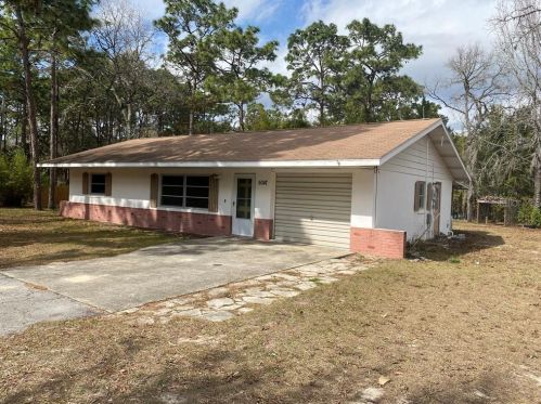 6047 Meadow St, Homosassa, FL 34446-2304