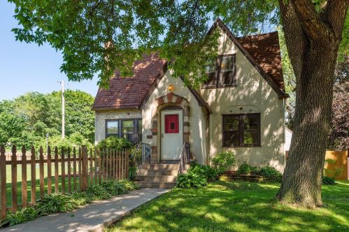 865 Dodd Rd, Saint Paul, MN 55118-5725