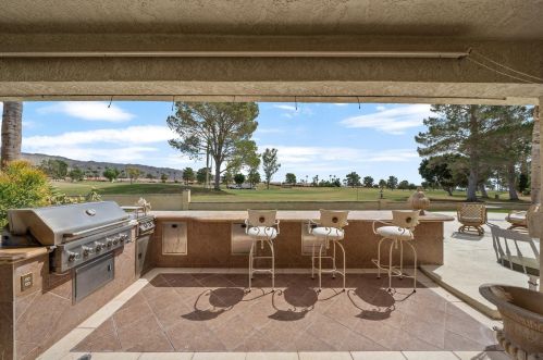 9721 Siwanoy Dr, Desert Hot Springs CA  92240-1330 exterior