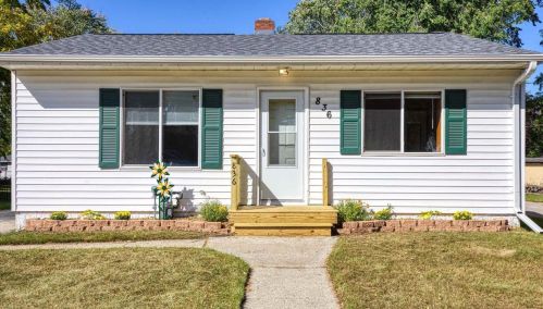 836 Irvington St, Green Bay, WI 54304-2171