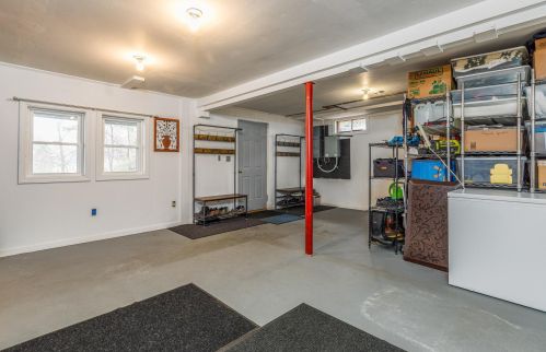 16 Snell Rd, Lee NH  03861-6719 exterior