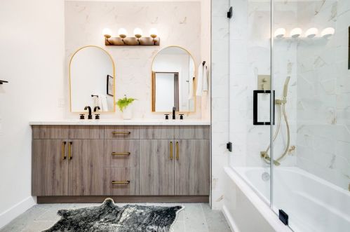 3811 Karen Lynn Dr, Glendale CA  91206-1219 exterior