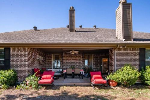 1010 Burkburnett Dr, Weatherford TX  76087-2819 exterior