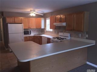 50 Victorian Ln, Gordon Heights NY  11763-2577 exterior