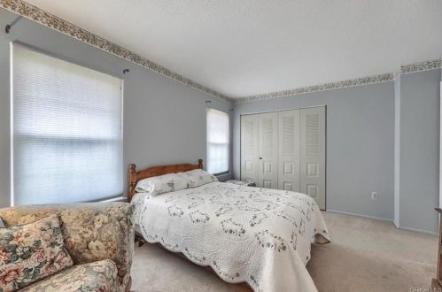 49 Matthews Ln, Washingtonville NY  10992-1202 exterior