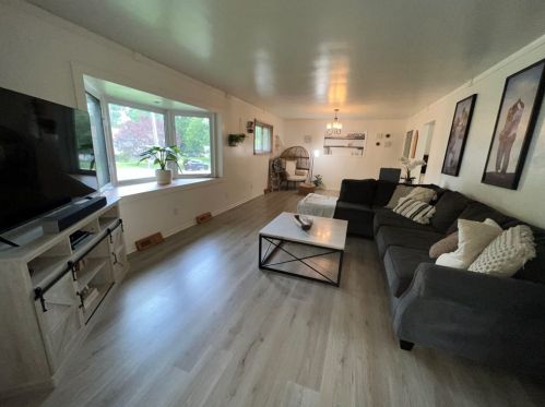 808 Fairmont Ave, New Castle PA  16105-2374 exterior