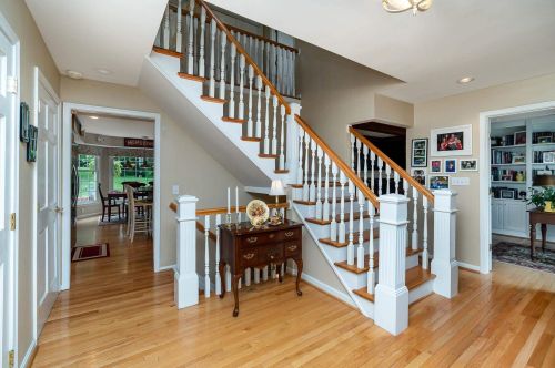 1070 Tudor Ln, Florence KY  41042-9647 exterior