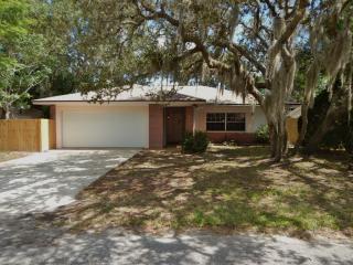5624 Silver Spur Dr, Tarpon Springs, FL 34690-6449