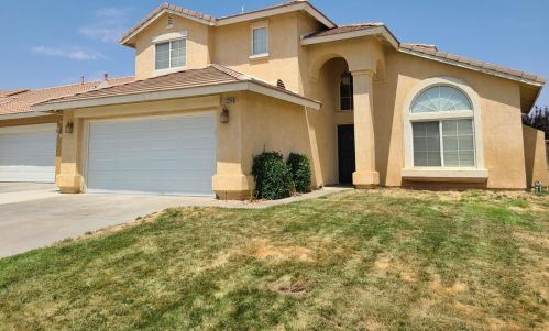 12260 Woodhollow St, Victorville, CA 92392-7912