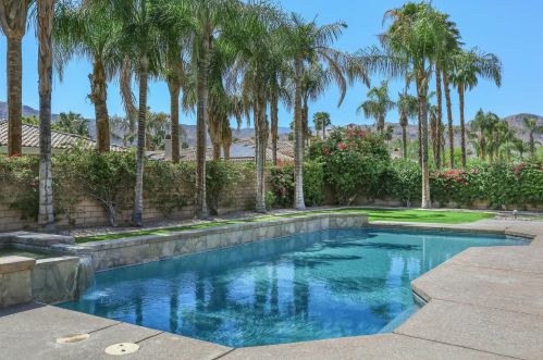 7 University Cir, Rancho Mirage, CA 92270-3910