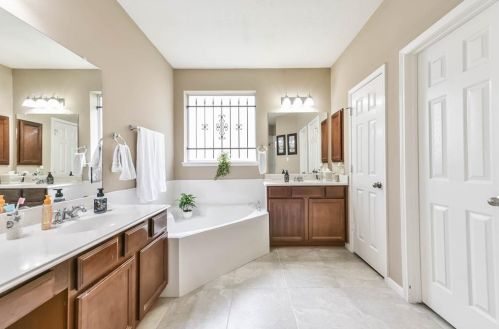 25993 Royal Emerald Ln, Humble TX 77339-5040 exterior