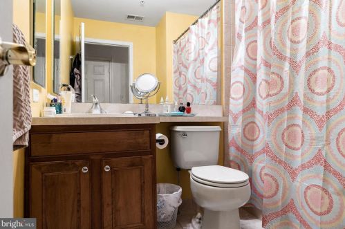 332 Lisa Way, Riverton NJ  08077-1548 exterior