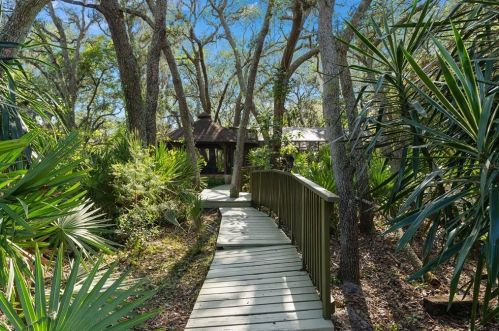 4858 Apopka Vineland Rd, Orlando FL 32818-8431 exterior