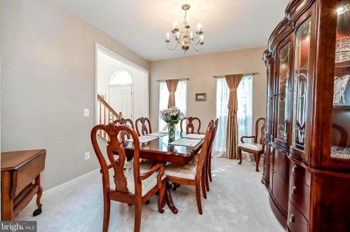 34 Stocks St, Lovettsville VA  20180-8640 exterior