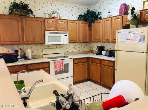4986 Thunderbird Dr, Chandler, AZ 85249-7143