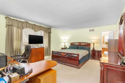 2422 Chapman St, Lomita CA  90717-2311 exterior