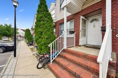 36 Kew Gardens Dr, Lakewood, NJ 08701-7102
